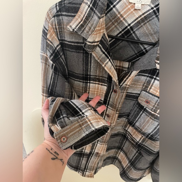 ✨Umgee Flannel Button Up Thick Size S - Picture 6 of 8